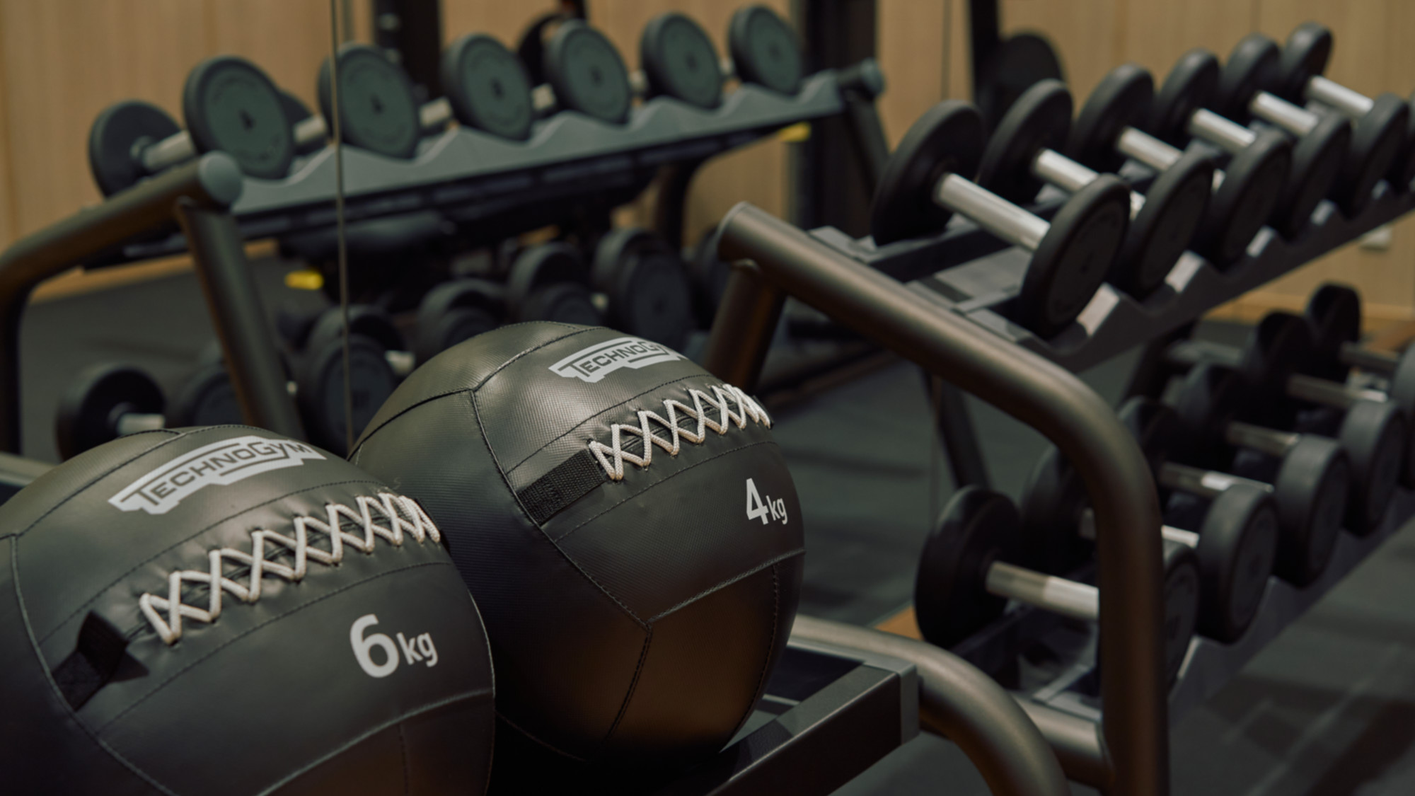 【フィットネスジム】「テクノジム（Technogym）」の最新フィットネスマシンを導入