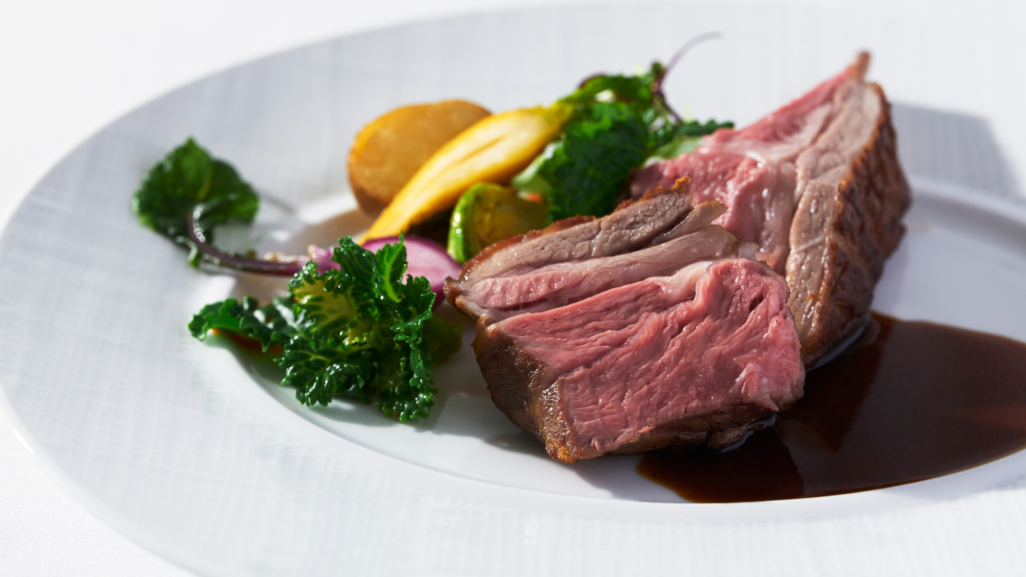 【2025春・ディナーメニュー】愛鷹牛フィレのポワレ