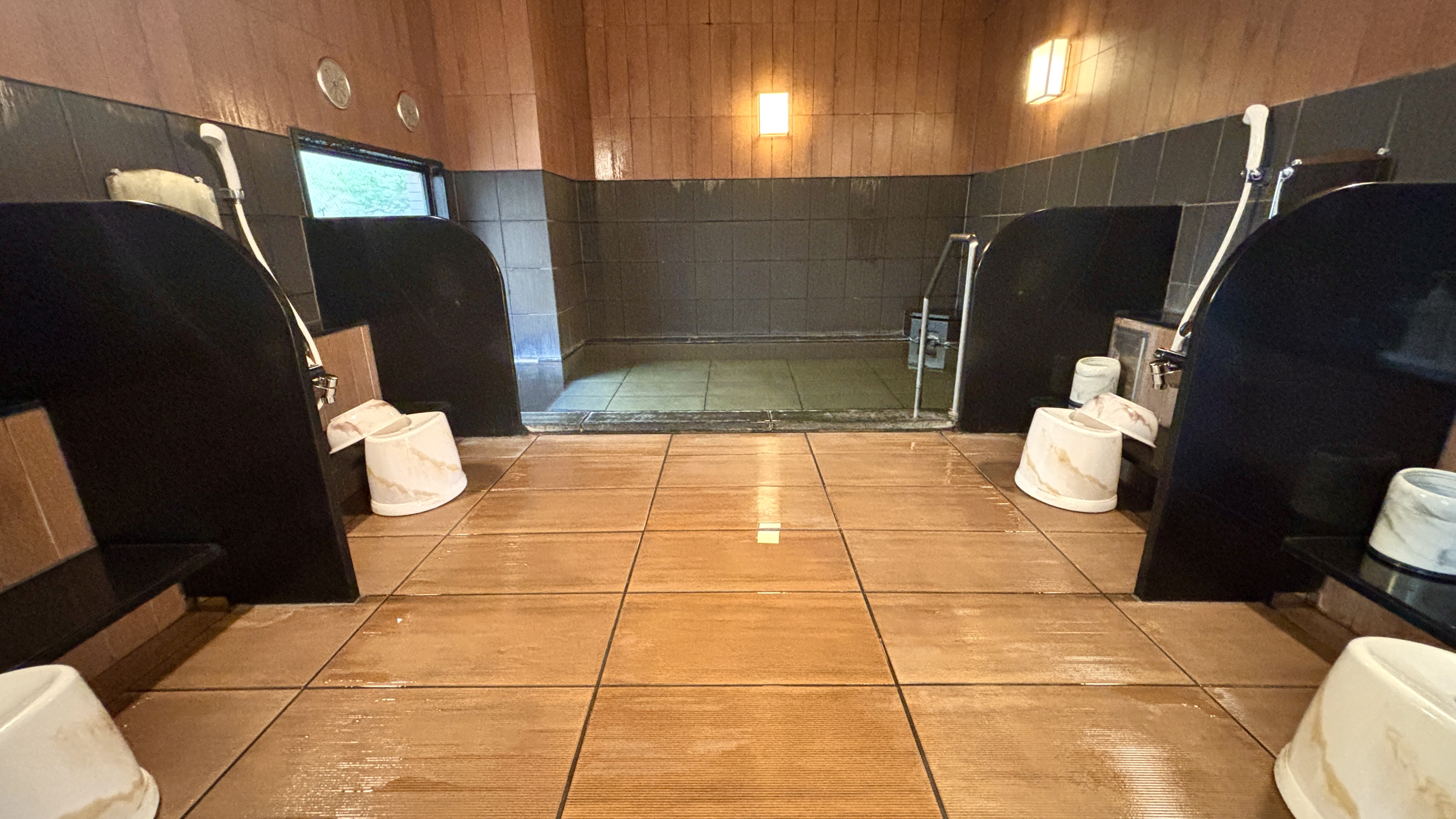 女性大浴場（洗い場①）