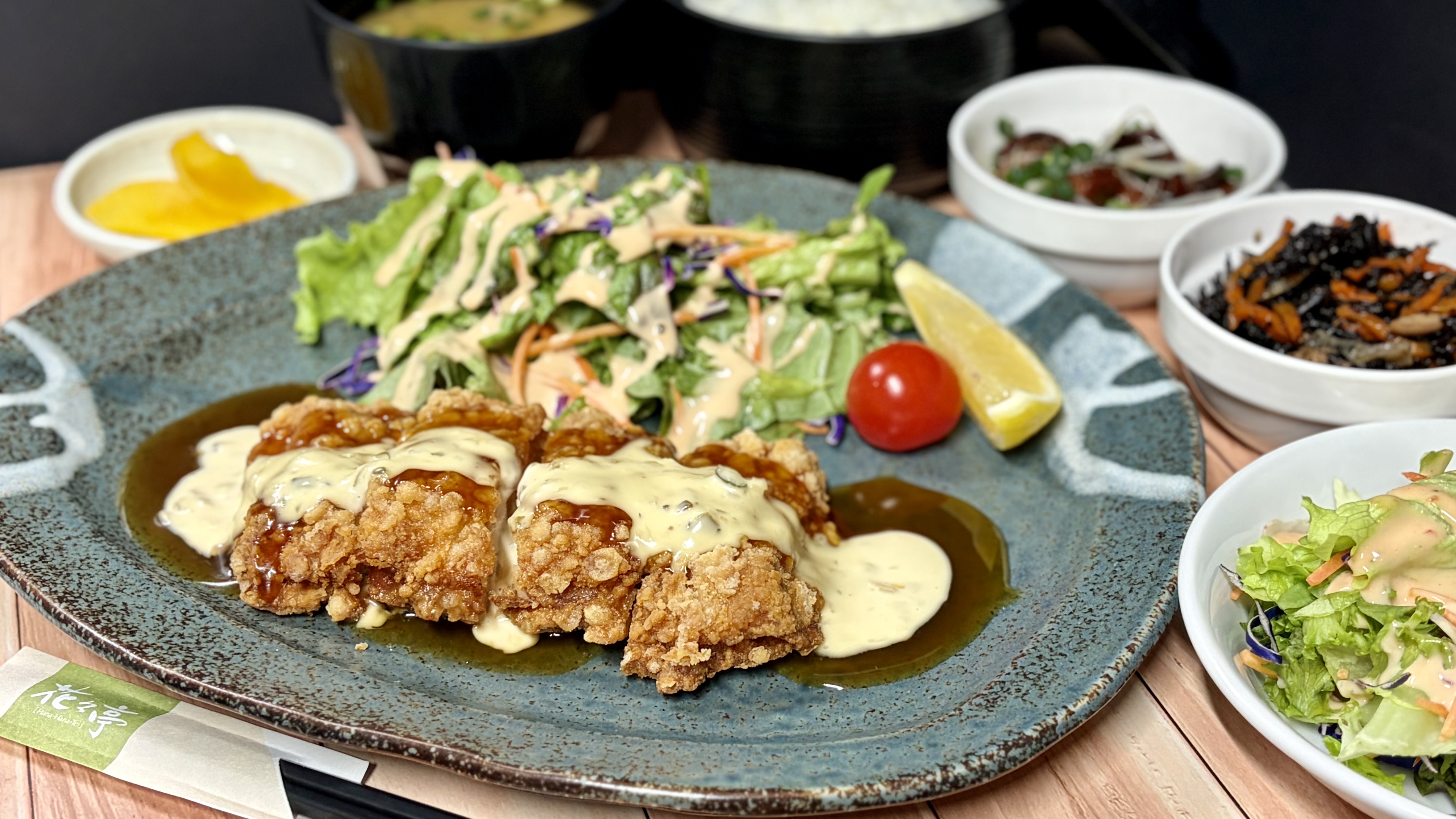 【花々亭】日替わり定食一例（チキン南蛮）