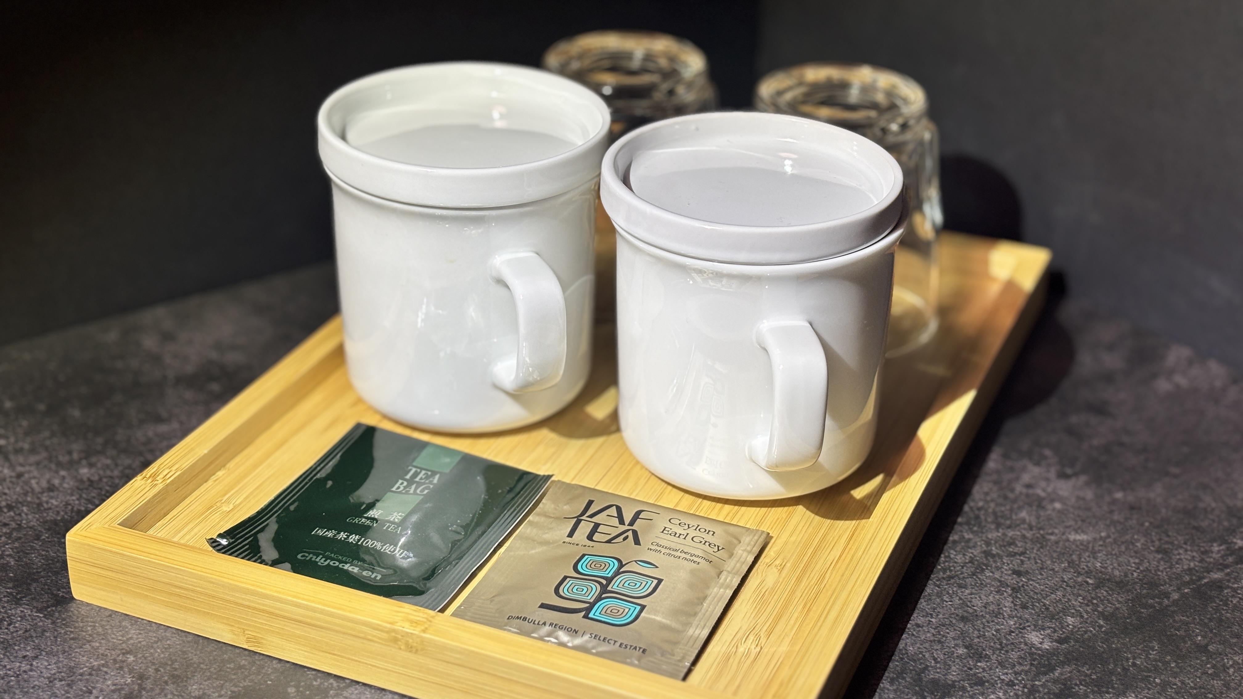 ティーセット（緑茶・紅茶）