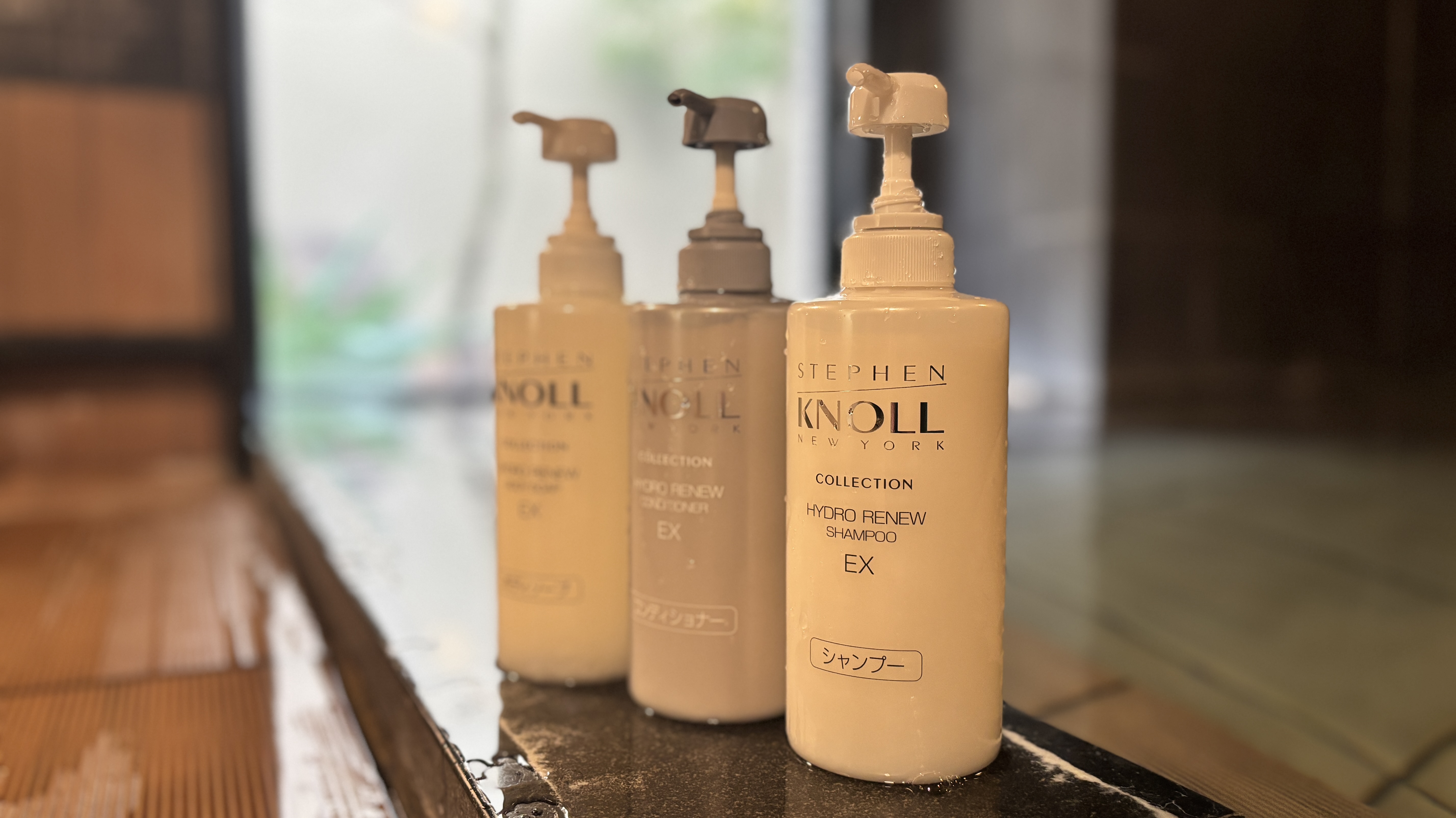 女性大浴場（洗い場アメニティ）