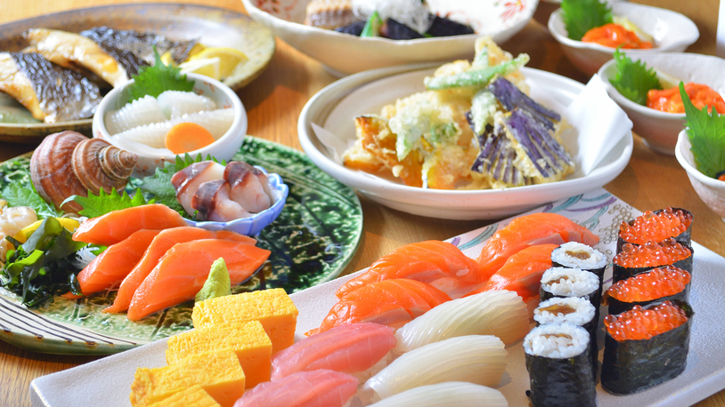 【全国の「根室花まる」で使える2000円お食事券付き】〜札幌3大グルメ！お寿司編〜　＜朝食付＞