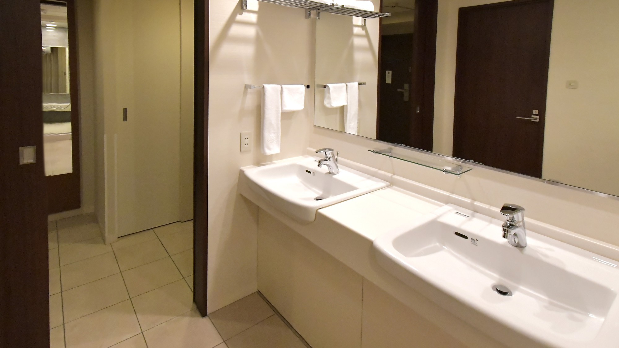 エクセレンシィ【禁煙】コンフォートツイン　37平米