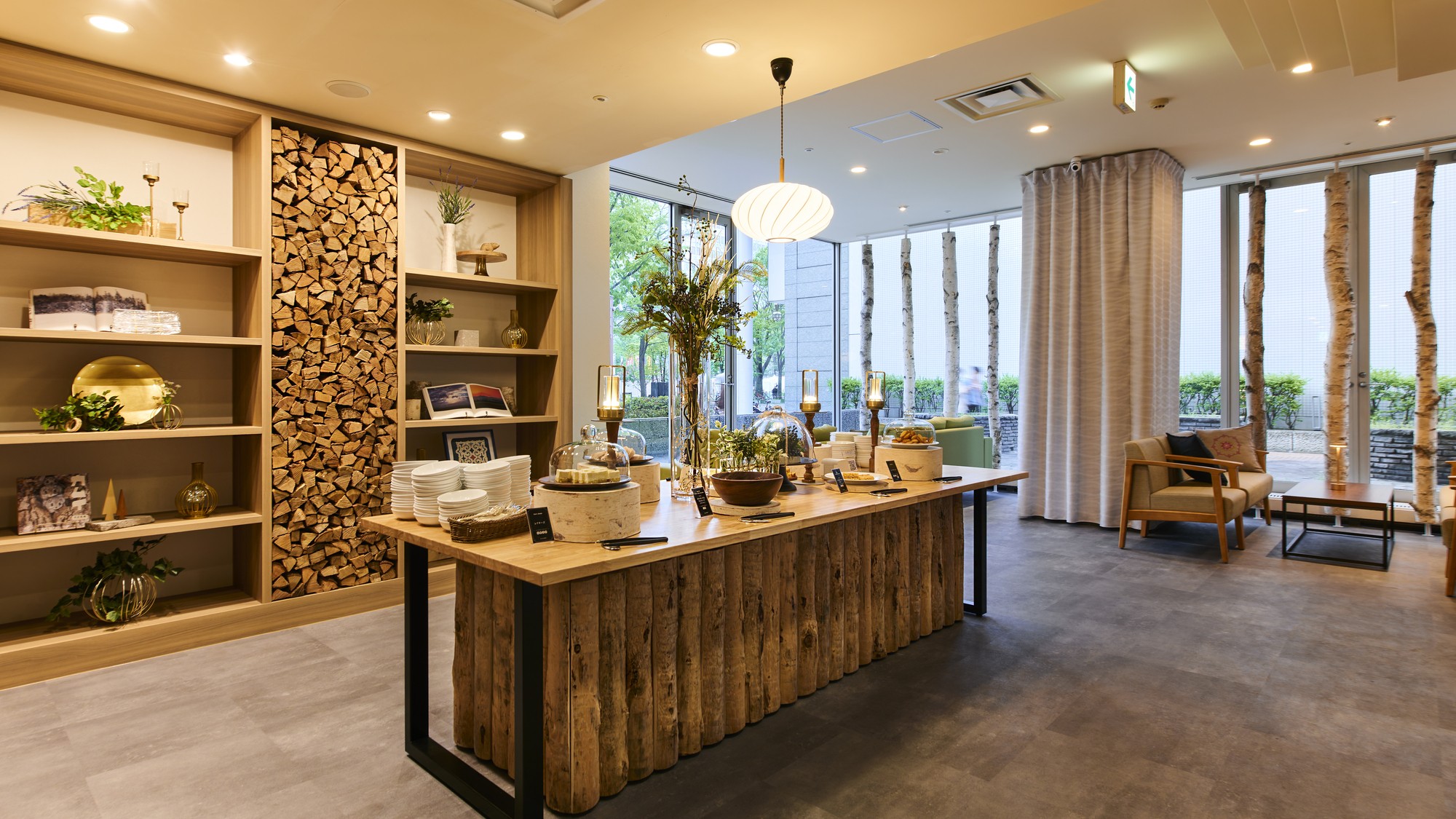 宿泊者専用ラウンジ「KOMOREBI」