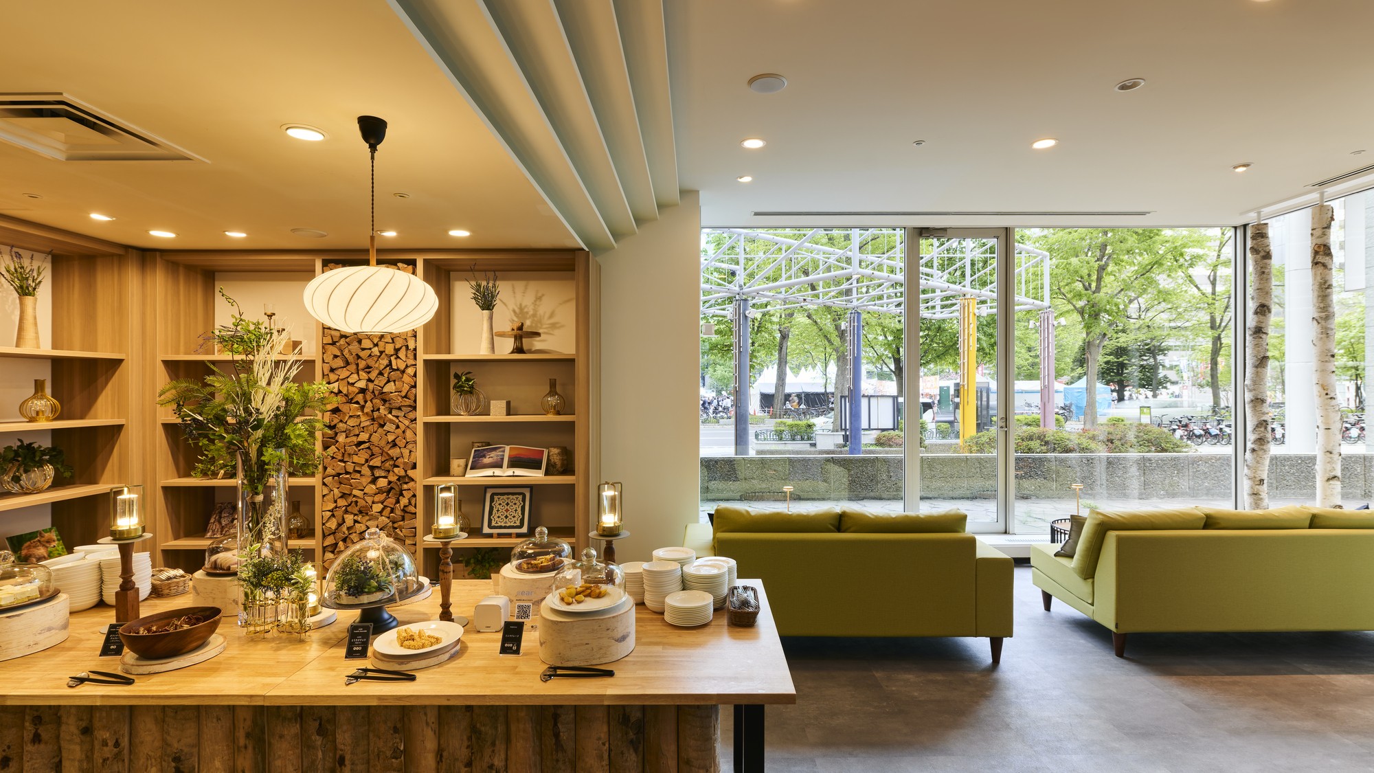 宿泊者専用ラウンジ「KOMOREBI」