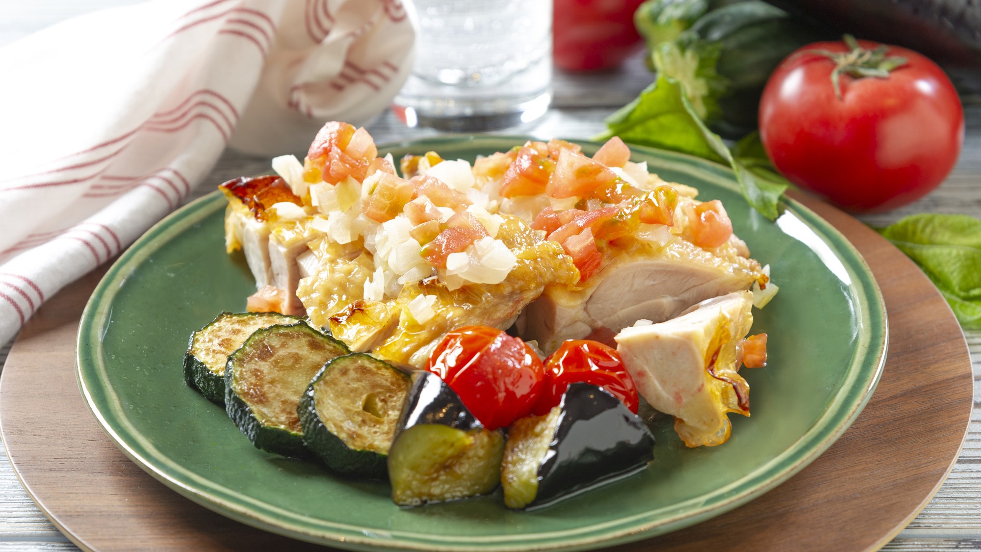 2025年夏の朝食メニュー♪～北海道産鶏のディアボラチキンと夏野菜～