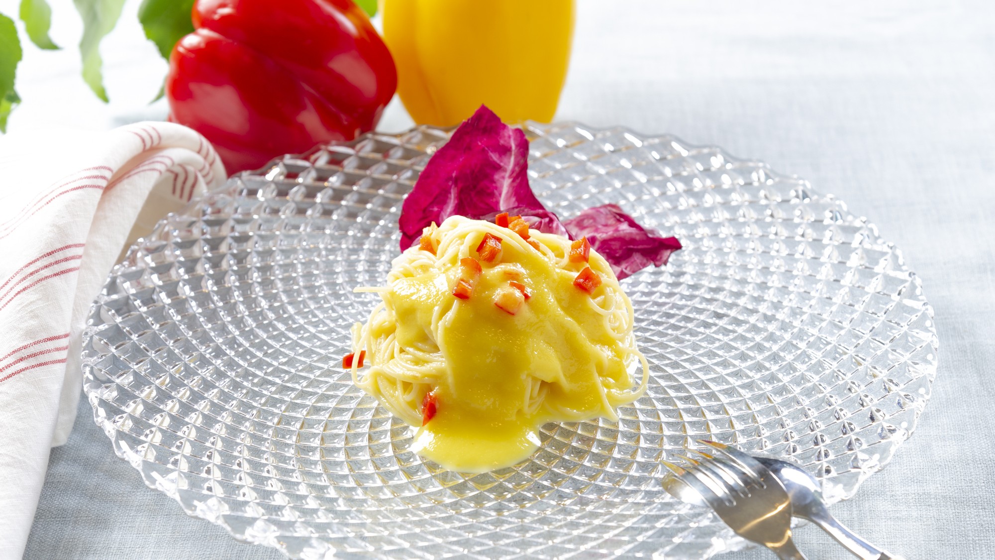 2025年夏の朝食メニュー♪～シレネチーズとパプリカの冷製パスタ～