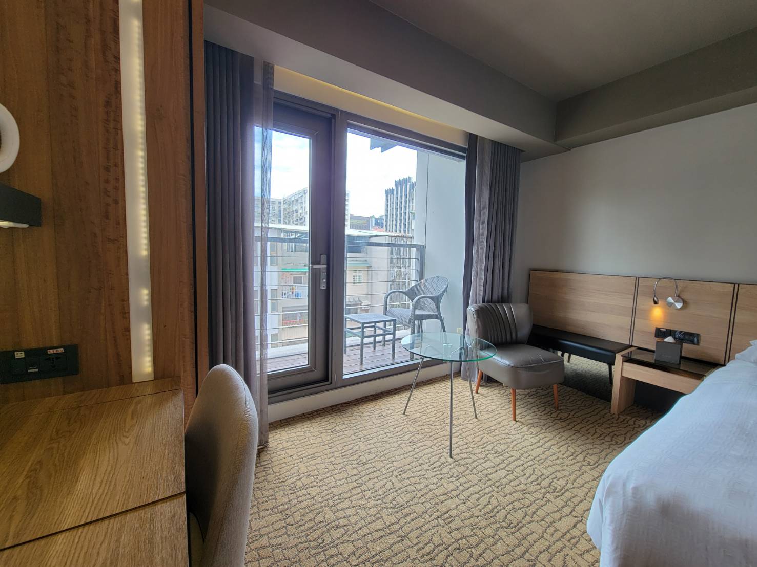 デラックスダブルルーム　ベランダ付(Simple Room)