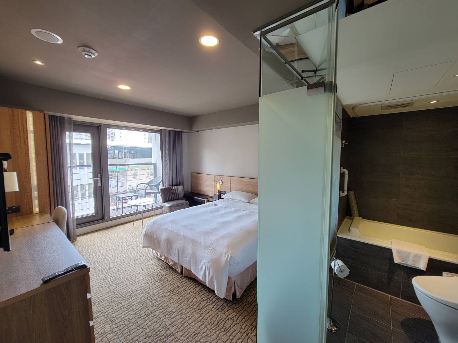 デラックスダブルルーム　ベランダ付(Simple Room)