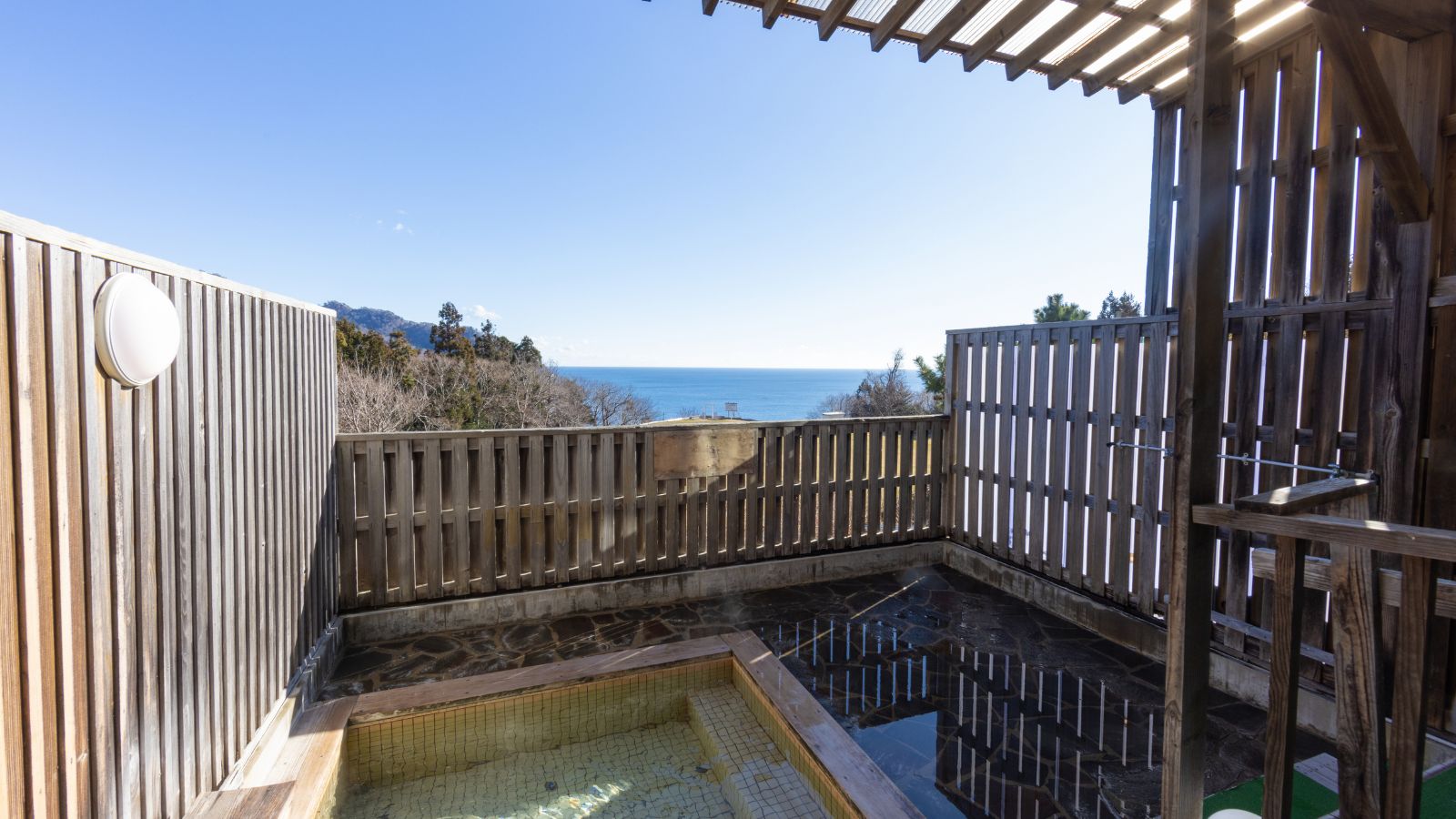 女性用露天風呂