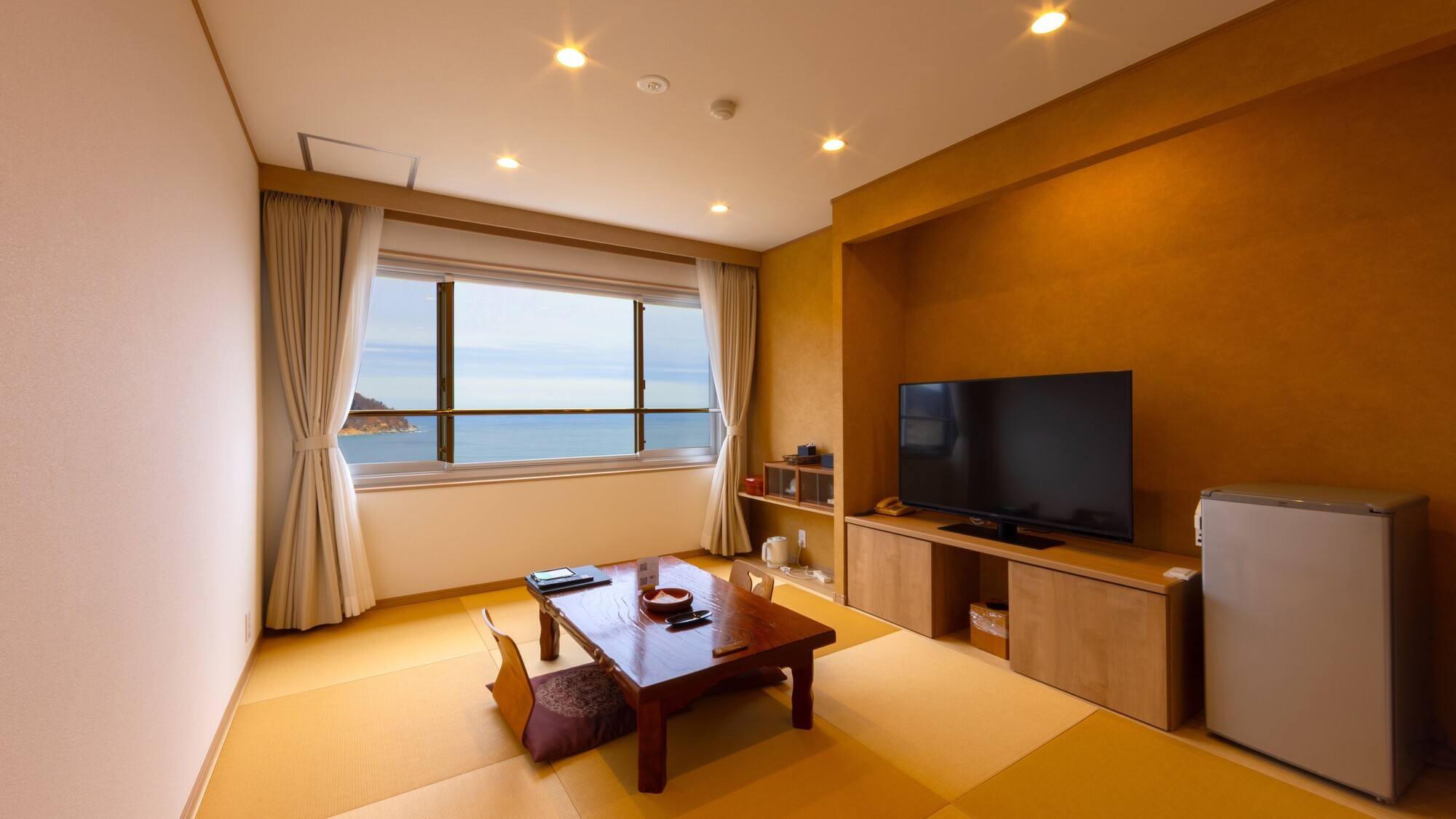 スーペリア和洋室・本間