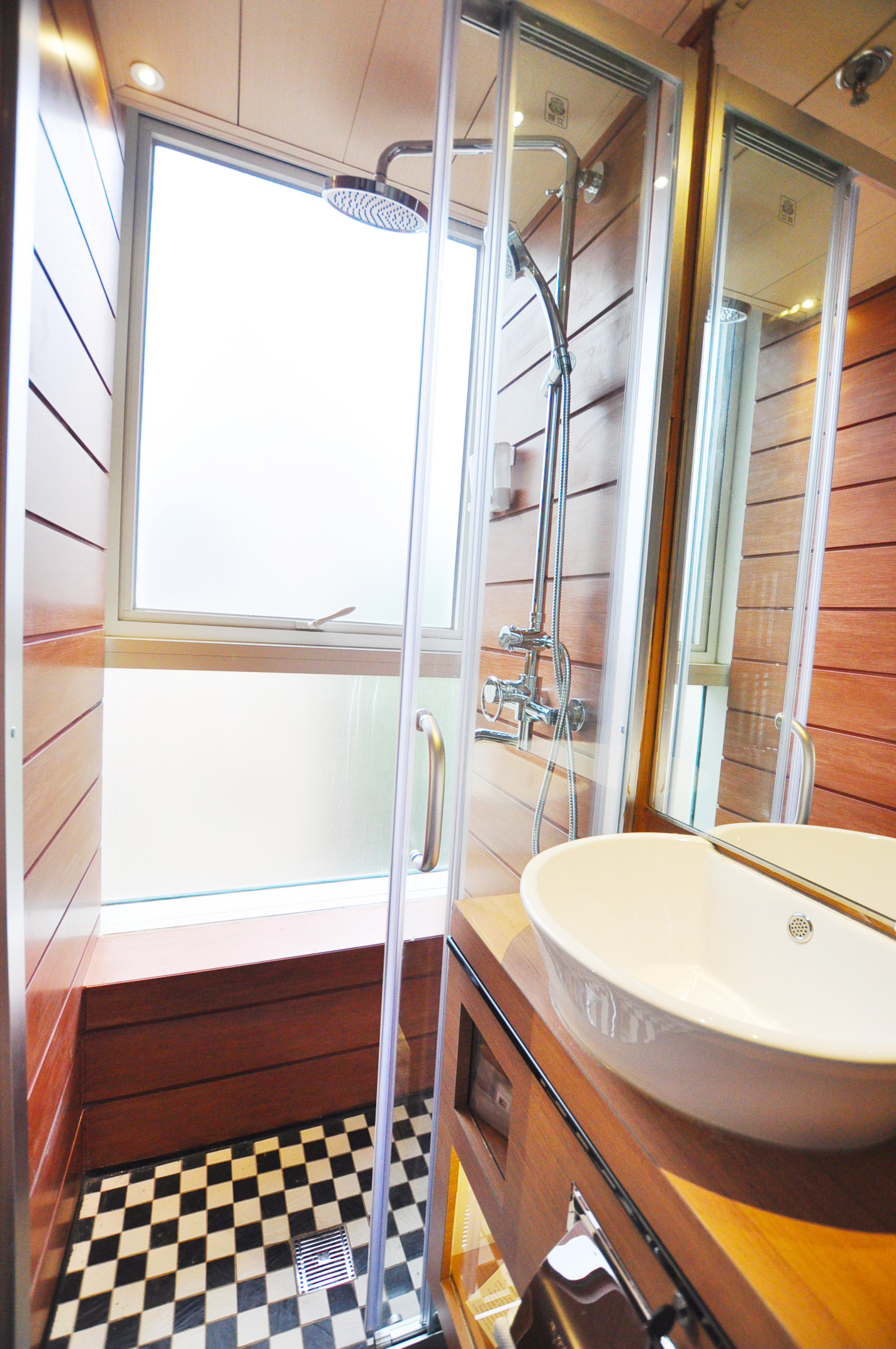 バスルーム　Bathroom