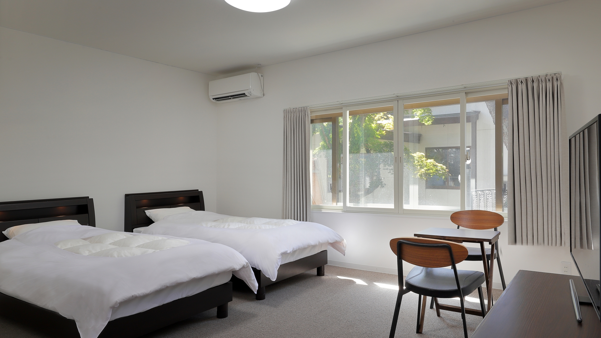 *【別館_The H】禁煙洋室ツイン。ごゆっくりお寛ぎ下さい。