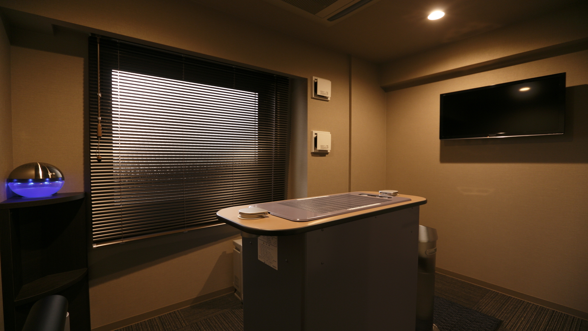 ◆喫煙ブース　5階・13階フロアに設置