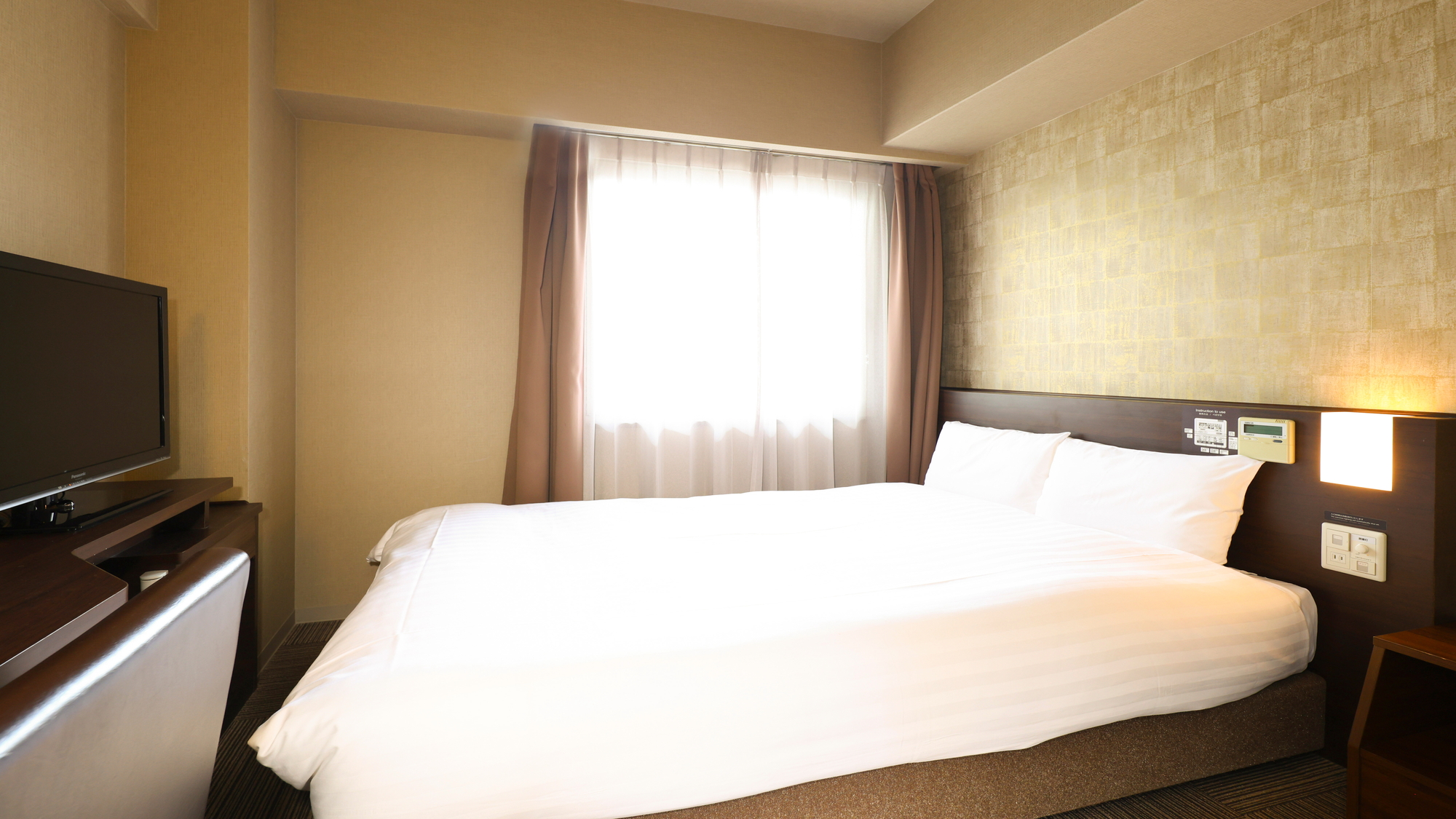 ◆ダブル 14.7～15.3平米　32インチTV付