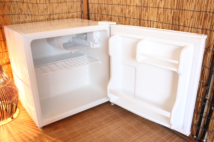 冷蔵庫(※客室によってサイズは異なる)