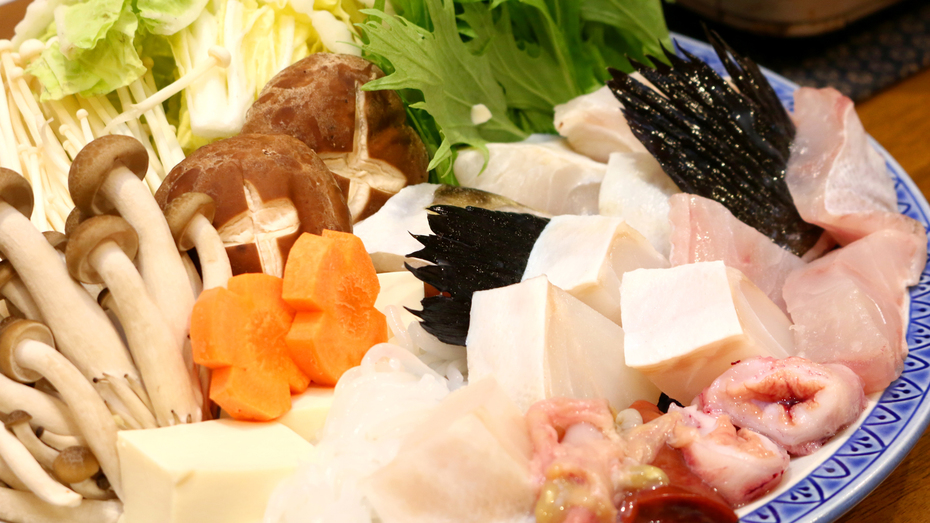 【クエ鍋コース〜梅〜】クエを一度食べたらほかの魚はもうクエん！「鍋料理の王様」
