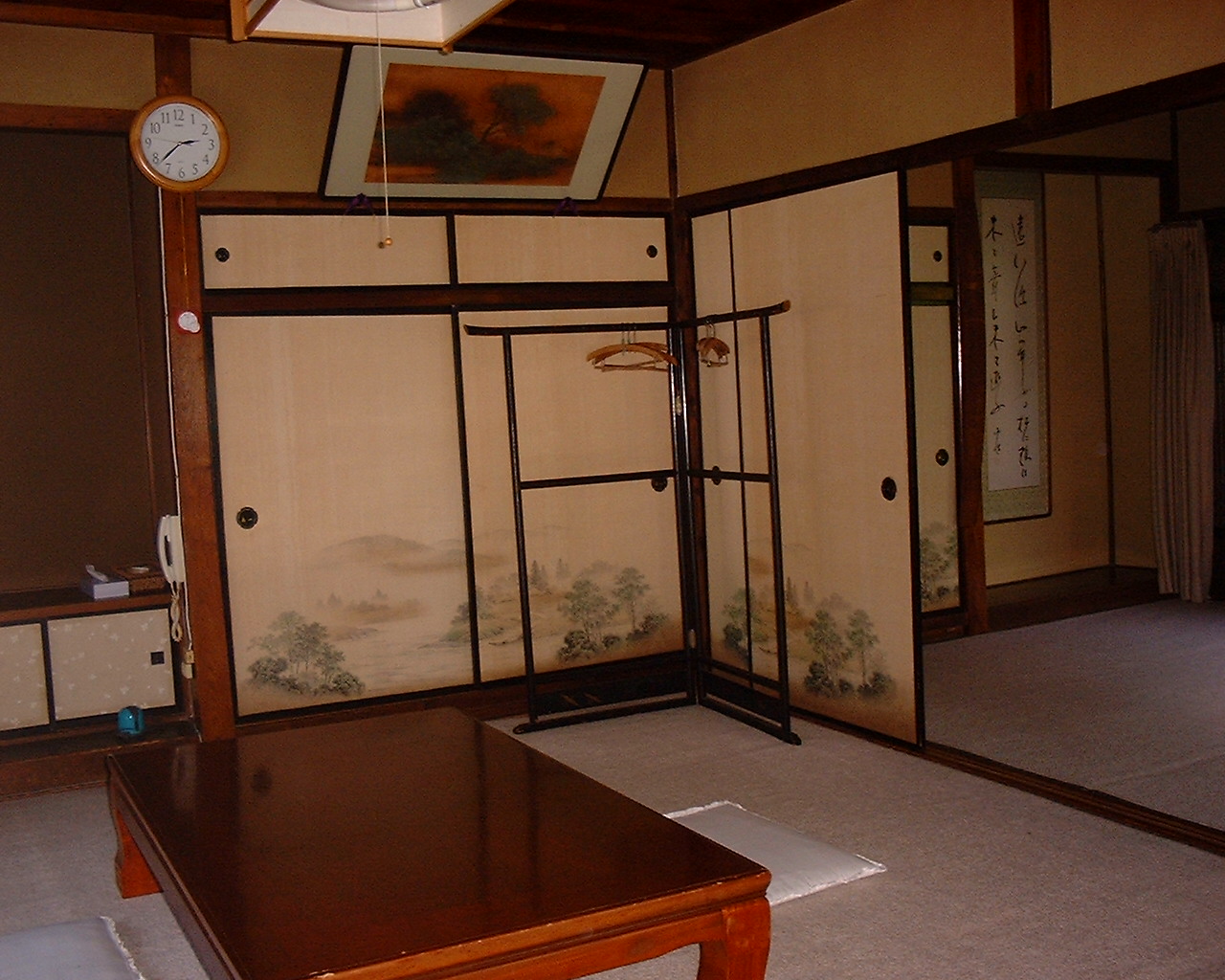 ふた間続きの離れ