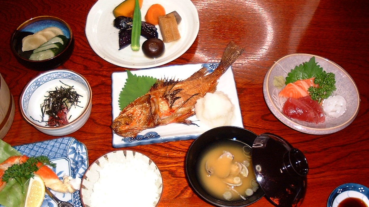 夕食の一例です。