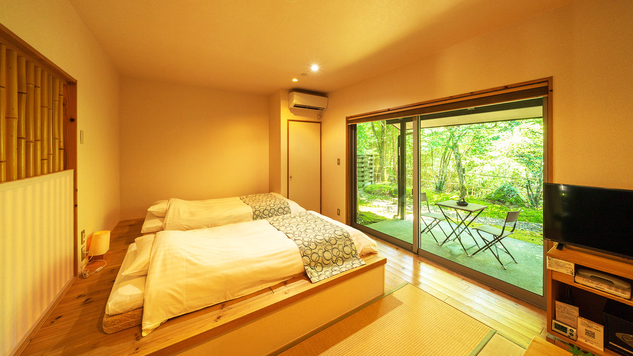 【TypeA】露天風呂付離れ客室。川のせせらぎ、風に揺れる笹の音が心地よい風情溢れるお部屋です。