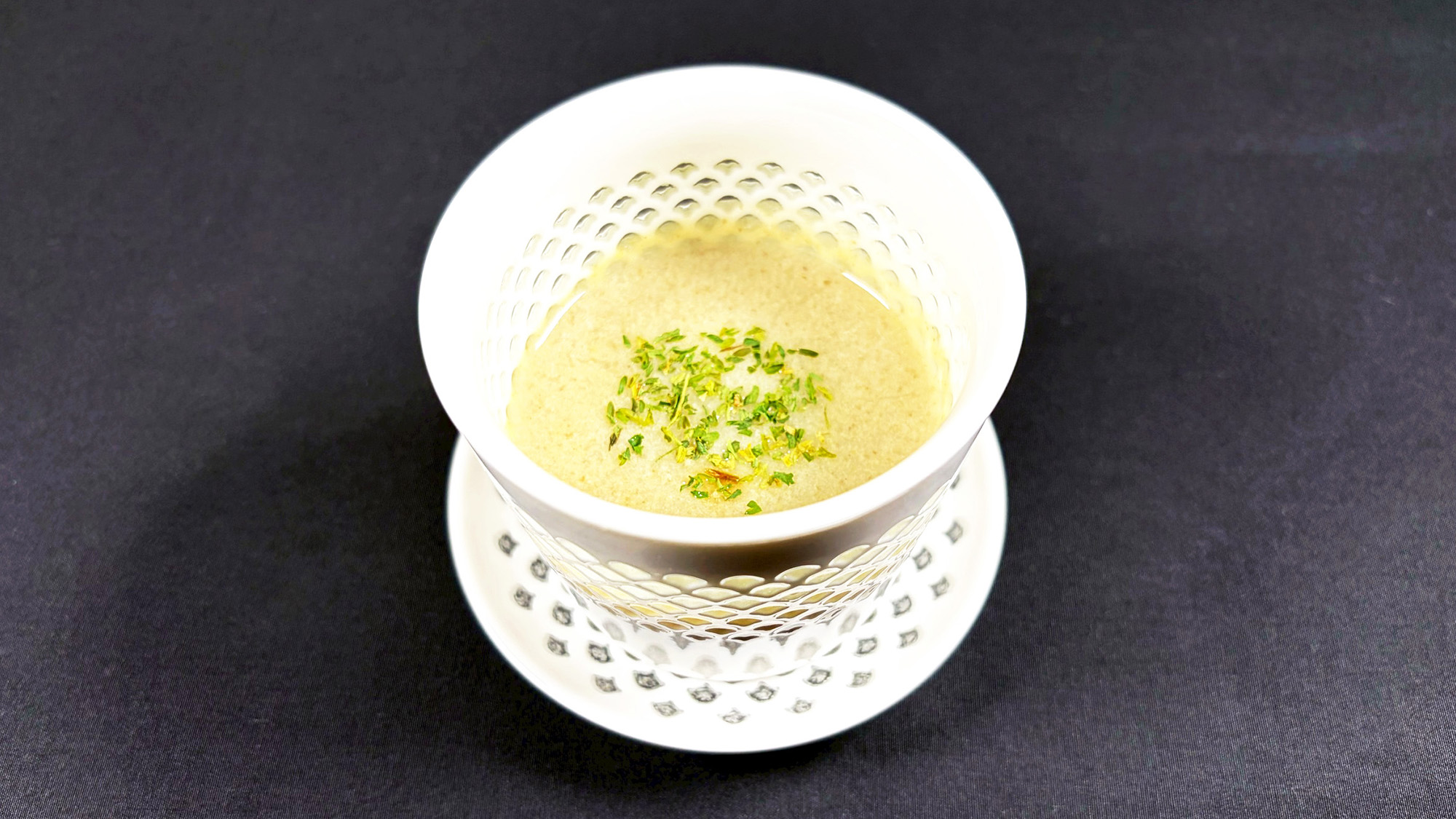 先吸一例：さつま町産新牛蒡のすり流し