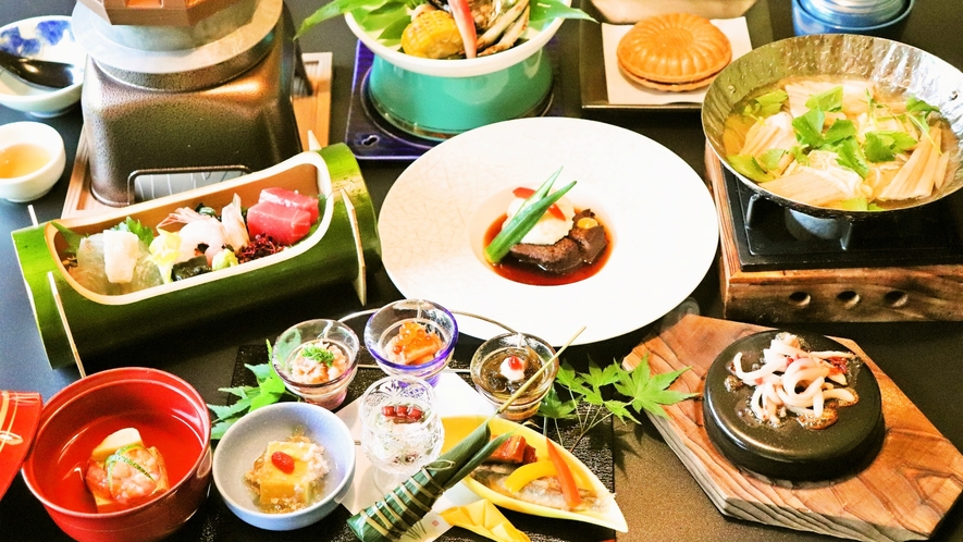紫尾庵流創作懐石料理一例：薩摩の郷土料理や地元の素材をふんだんに使った 四季折々のお料理です。