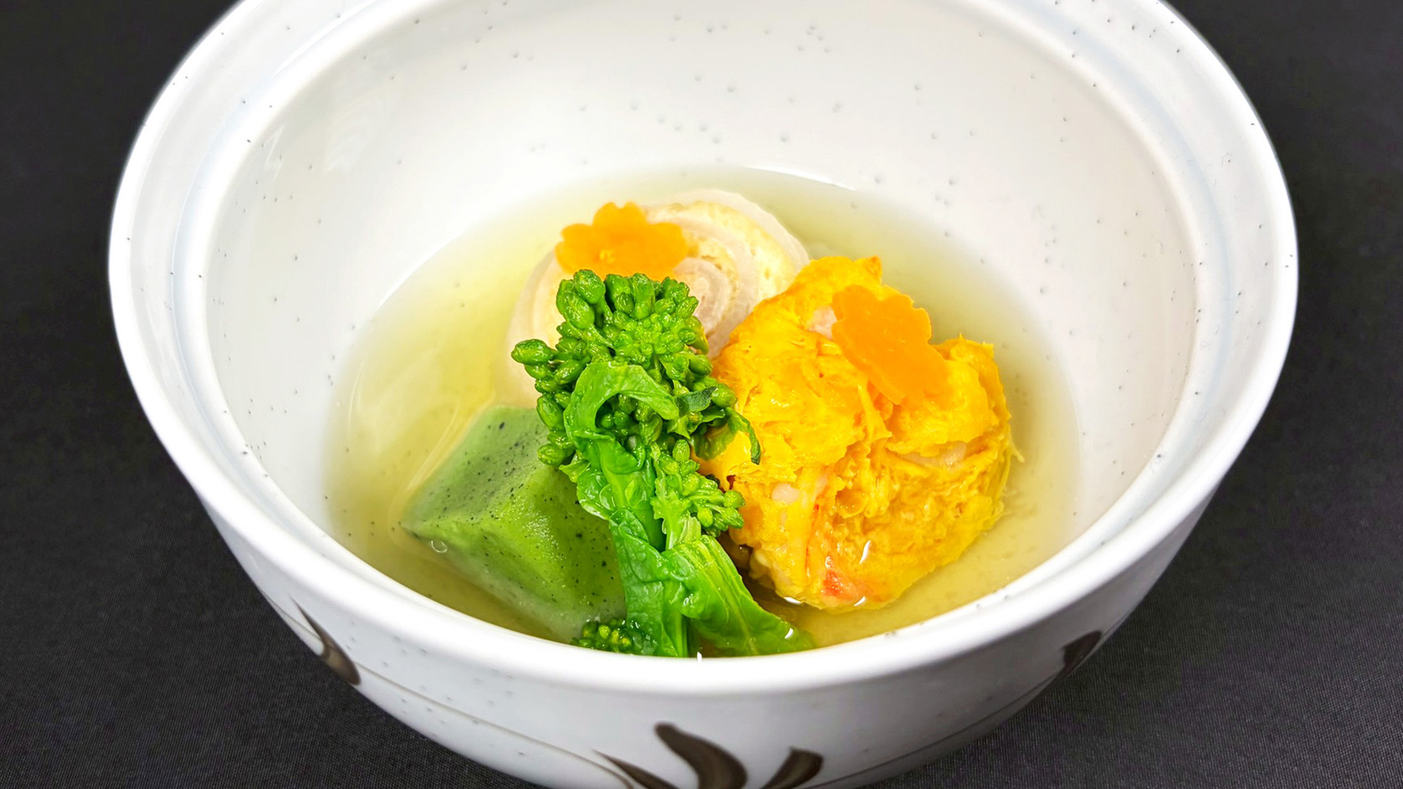 煮物一例：年輪大根と海老黄身煮