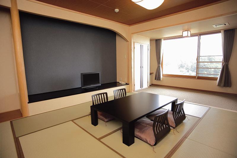 Japanese-style room