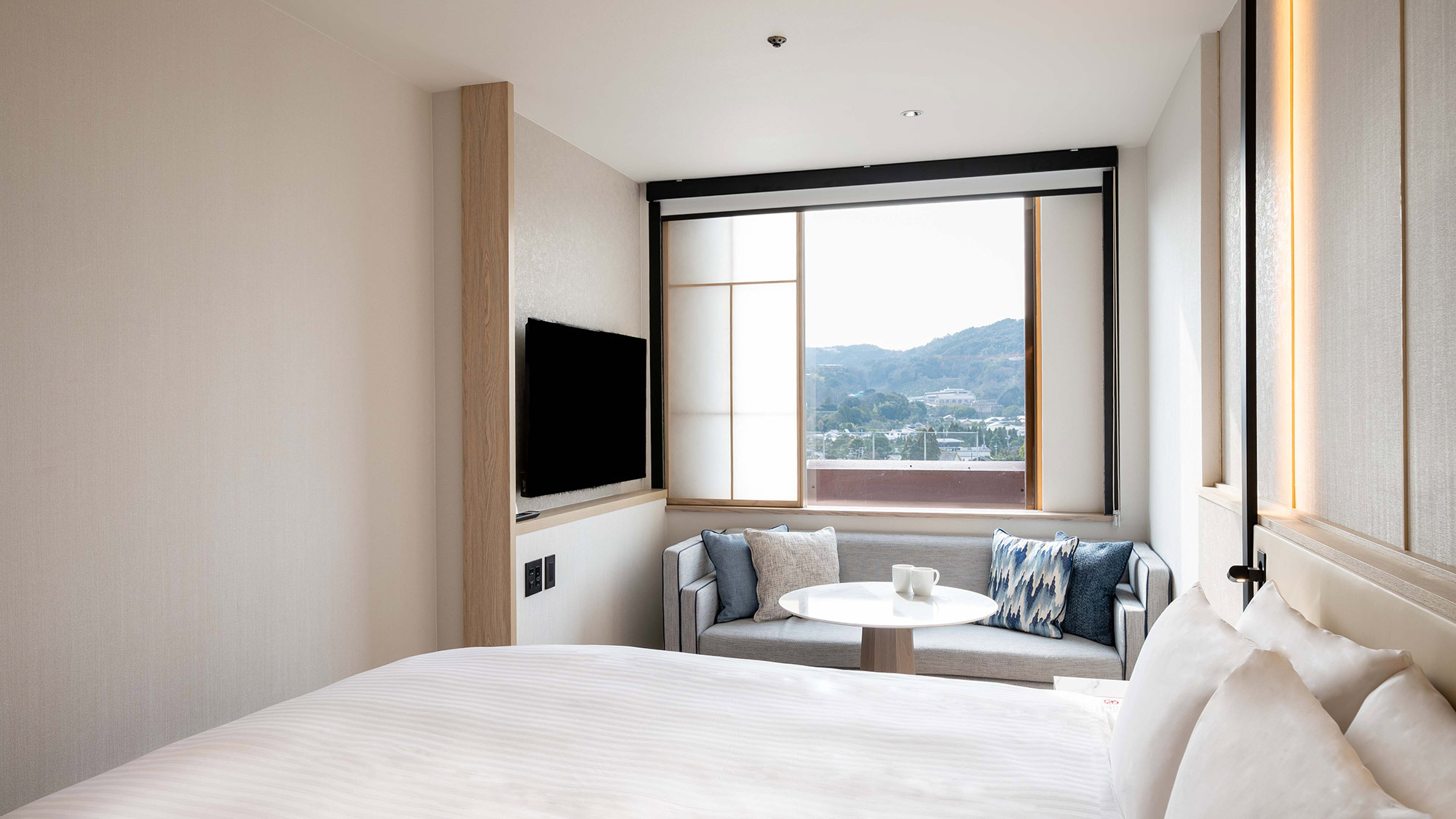 【リニューアル客室】キング(約27平米)