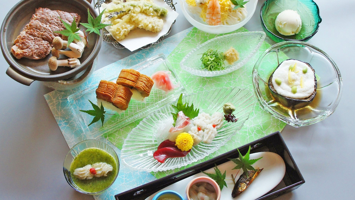 【リニューアル客室】地酒3種飲み比べ付き　京料理　納涼会席プラン(夕・朝食付き) ≪7〜9月≫