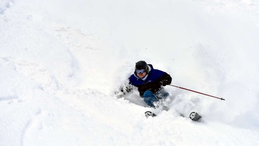 【天元台スキー場】極上のパウダースノーをロングシーズン満喫できるスキー場。当館より送迎5分