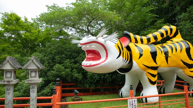 信貴山で心身を整える特別な朝を！朝護孫子寺 ご祈祷プラン＜懐石コース/桜＞