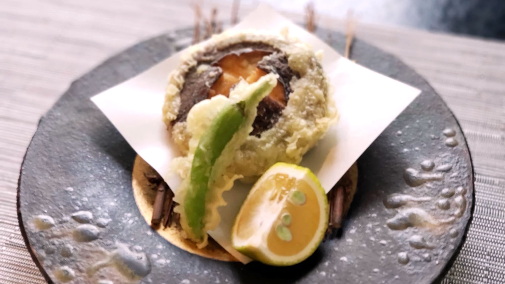 【楽天スーパーSALE】宮城県仙台名物「厚切り柔らか牛タン」＆「森林鶏ひっつみ鍋」をご堪能！