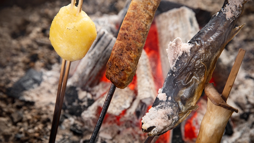 【里山の贅沢炭火焼】福島牛陶板焼と山の恵みの炭火焼フルコースの”ご褒美グルメ”