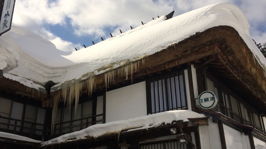 *季節の光景(冬)／茅葺き屋根に降り積もった雪