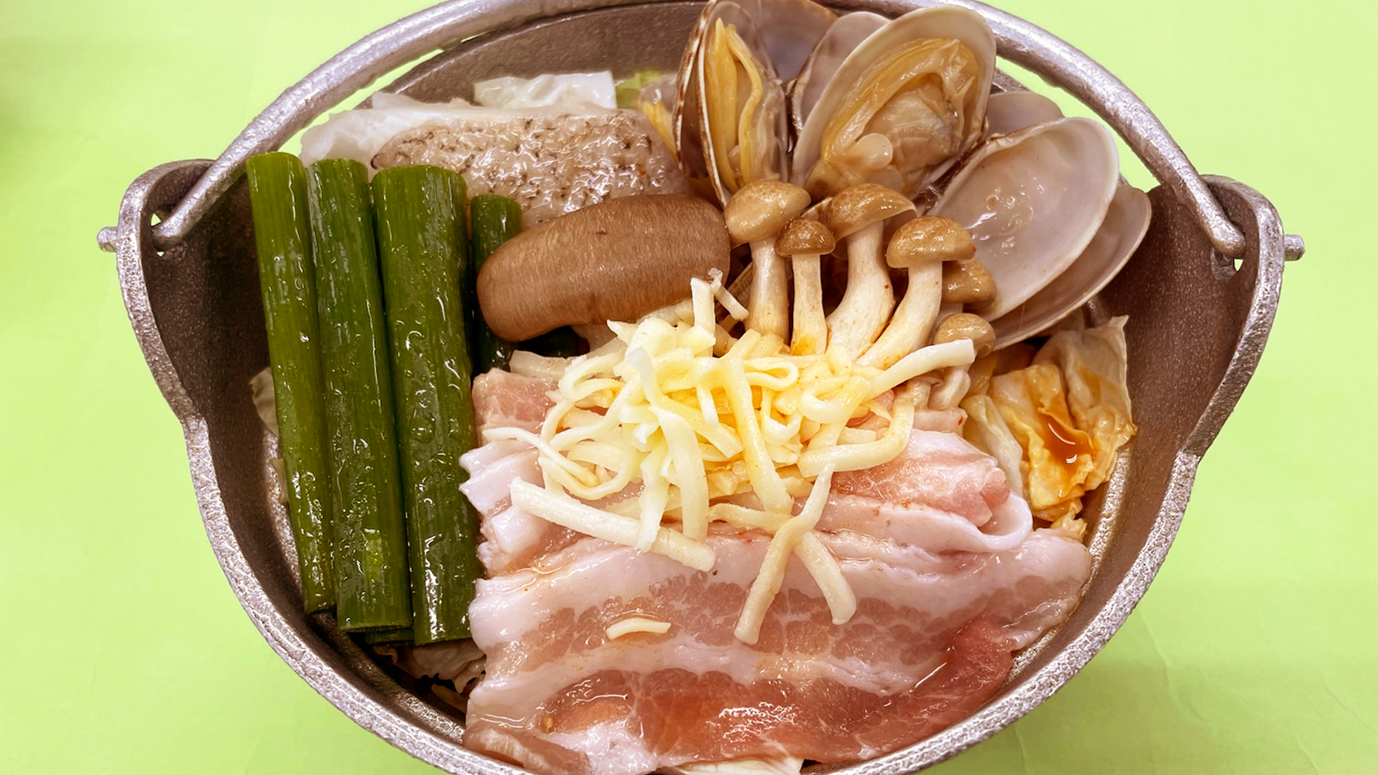 ③『韓国チーズチゲピリ辛鍋』