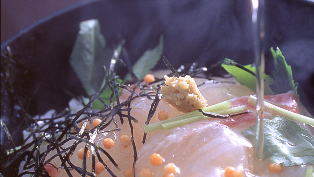 【活鯛舟盛懐石】〆の鯛茶漬け