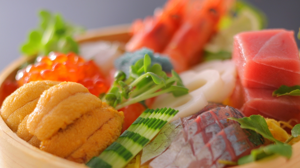 【お手軽1泊2食】北陸の海の幸を味わう加賀海鮮丼♪朝は旅館の和定食