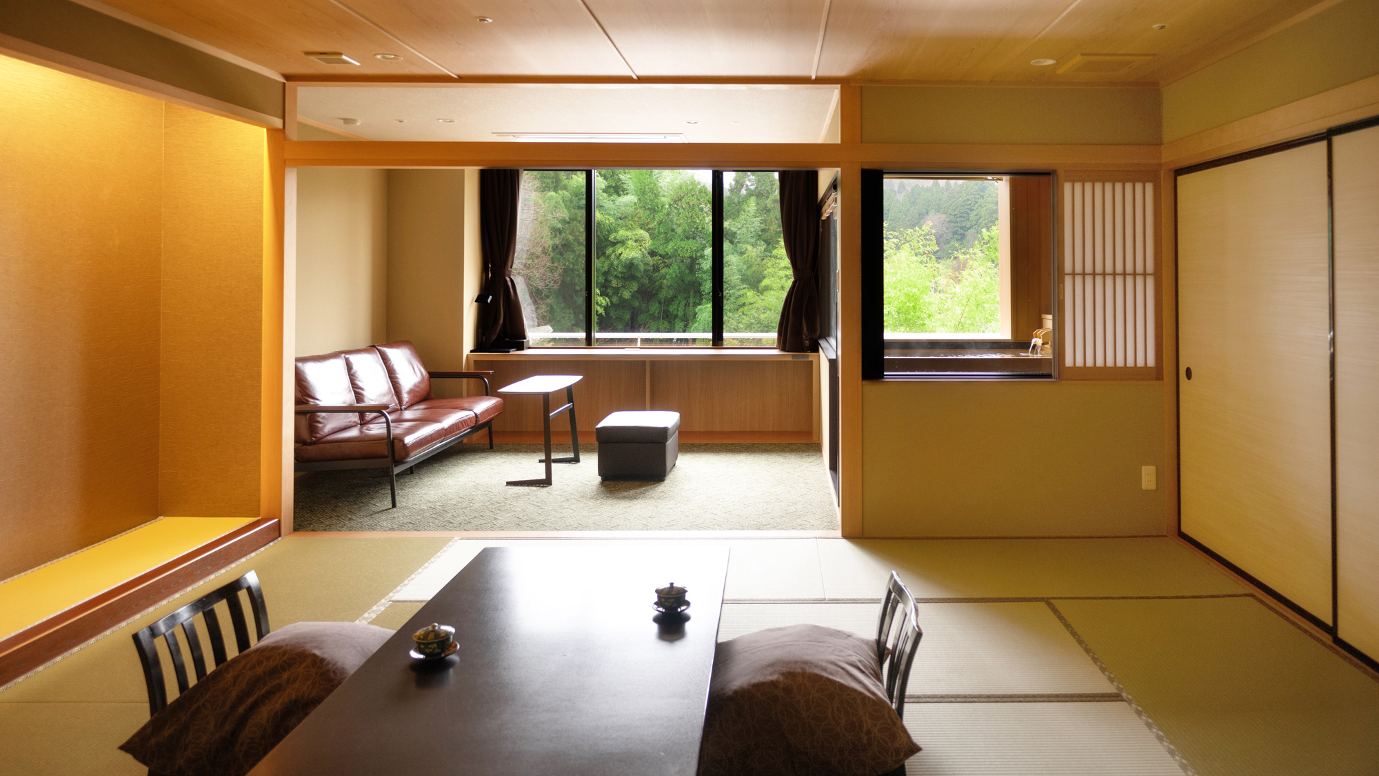 ●禁煙【和洋室】和室+ツインベッドルーム●