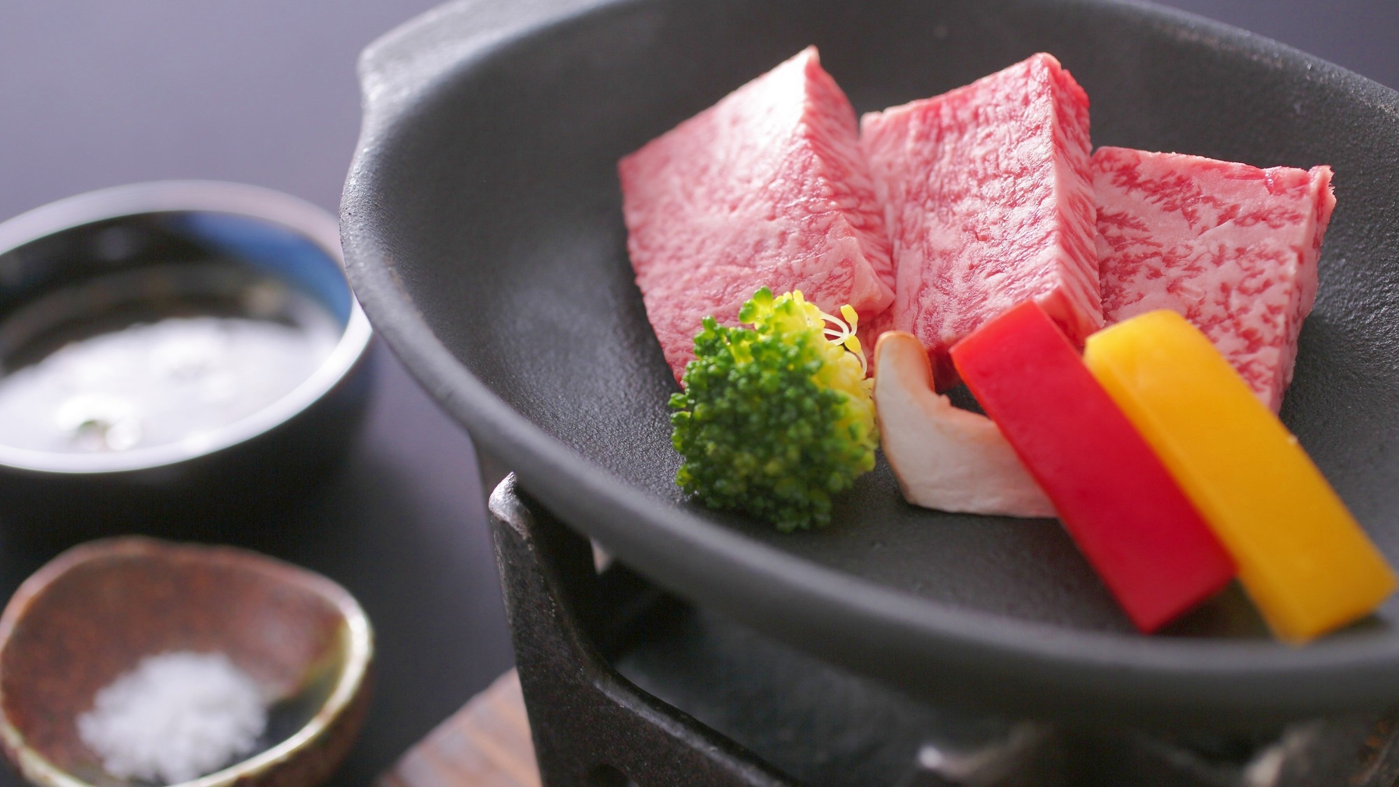【雅会席】ジュワ〜と肉汁とろける「能登牛」陶板焼き＆旬の味を楽しむ季節の釜飯付