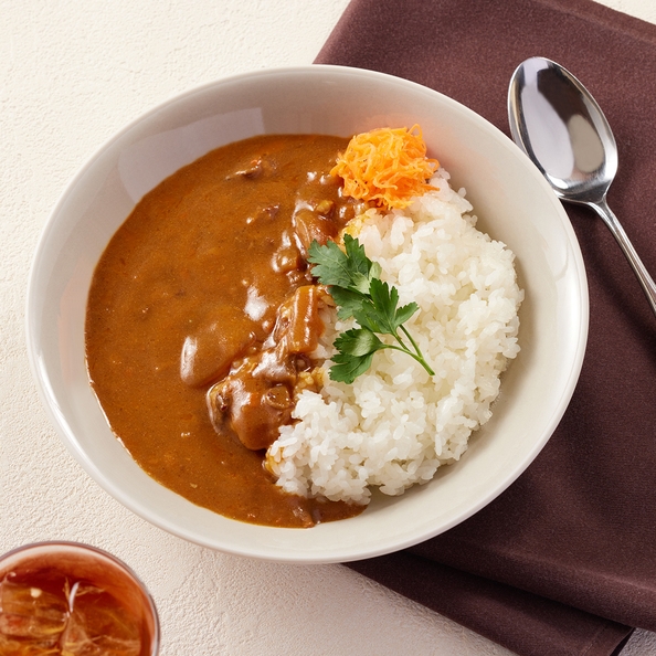 【新パッケージ】お土産にピッタリ！ホテルイタリア軒「３種類の特製レトルトカレー」＆朝食付きプラン