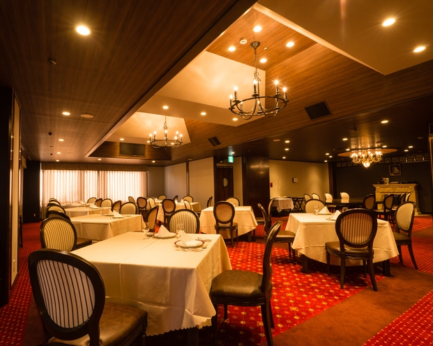 【ホテル自慢の洋食ディナー】＆朝食バイキング2食付