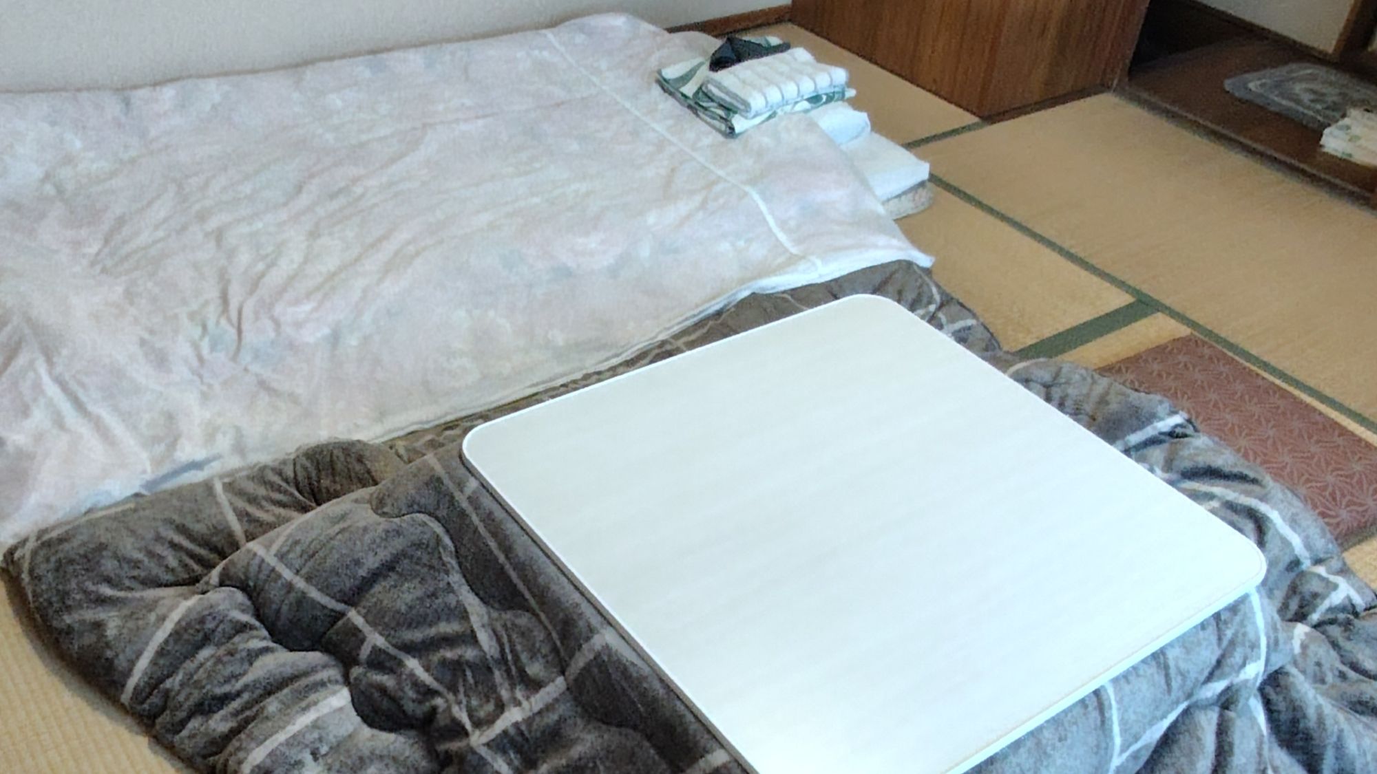 *【掘りごたつ部屋（一例）】