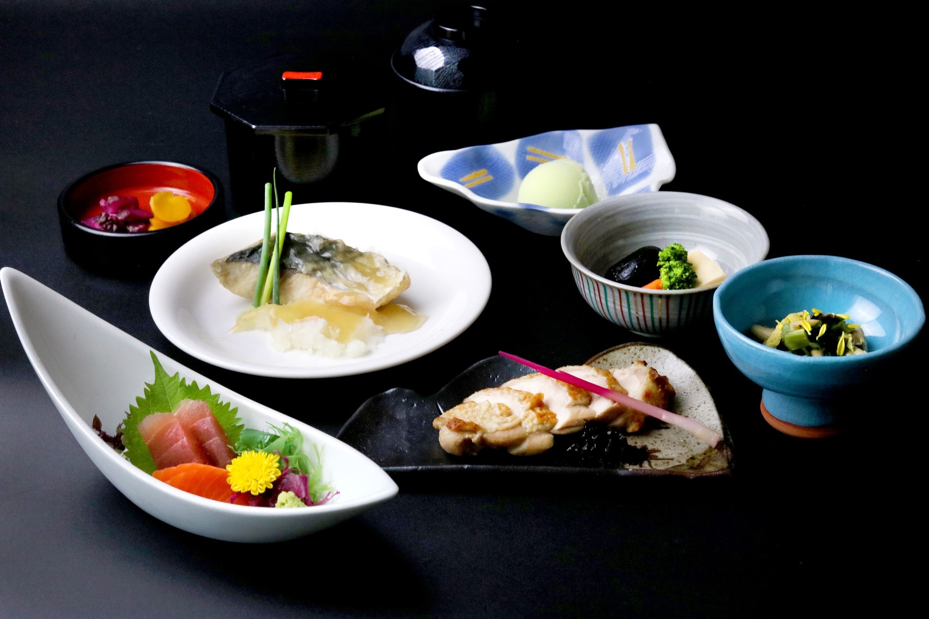 「和食・洋食から選べるディナー」と「朝食」2食付（14時アウト）