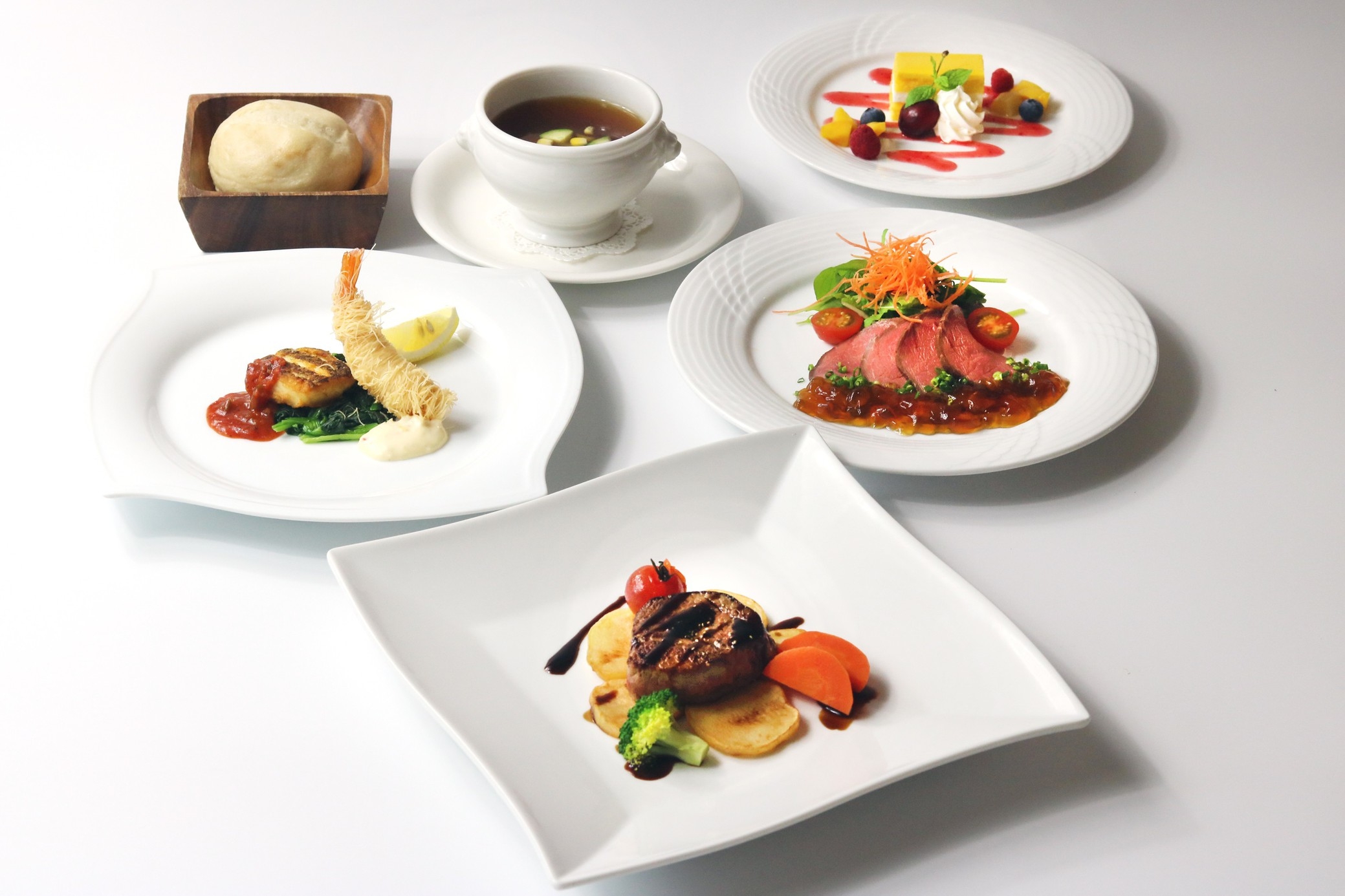 レストラン舟茶屋で楽しむ「洋食フルコース 」と「朝食」 2食付（14時アウト）