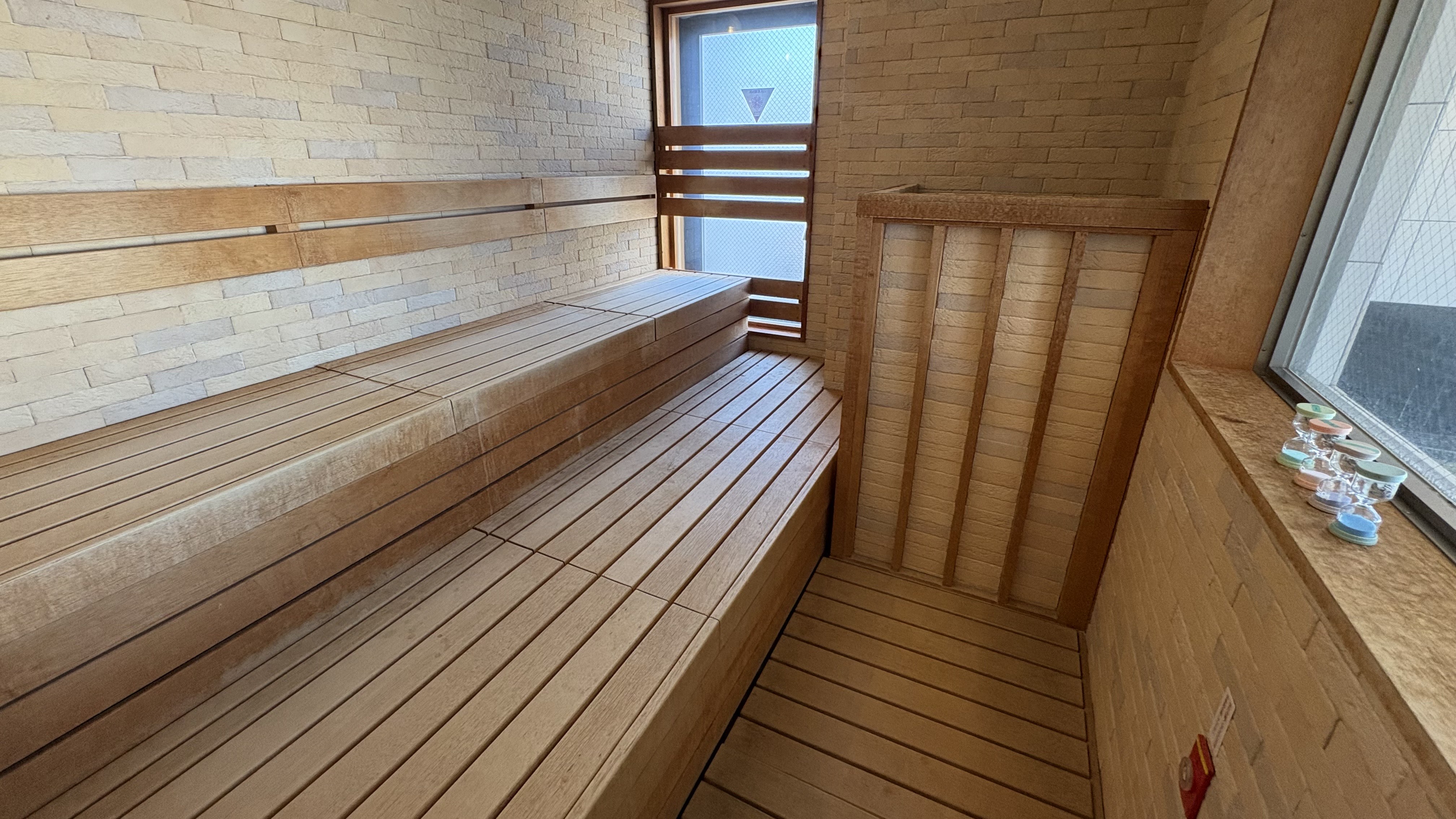 【10階大浴場】サウナを完備：汗を流してリフレッシュ♪