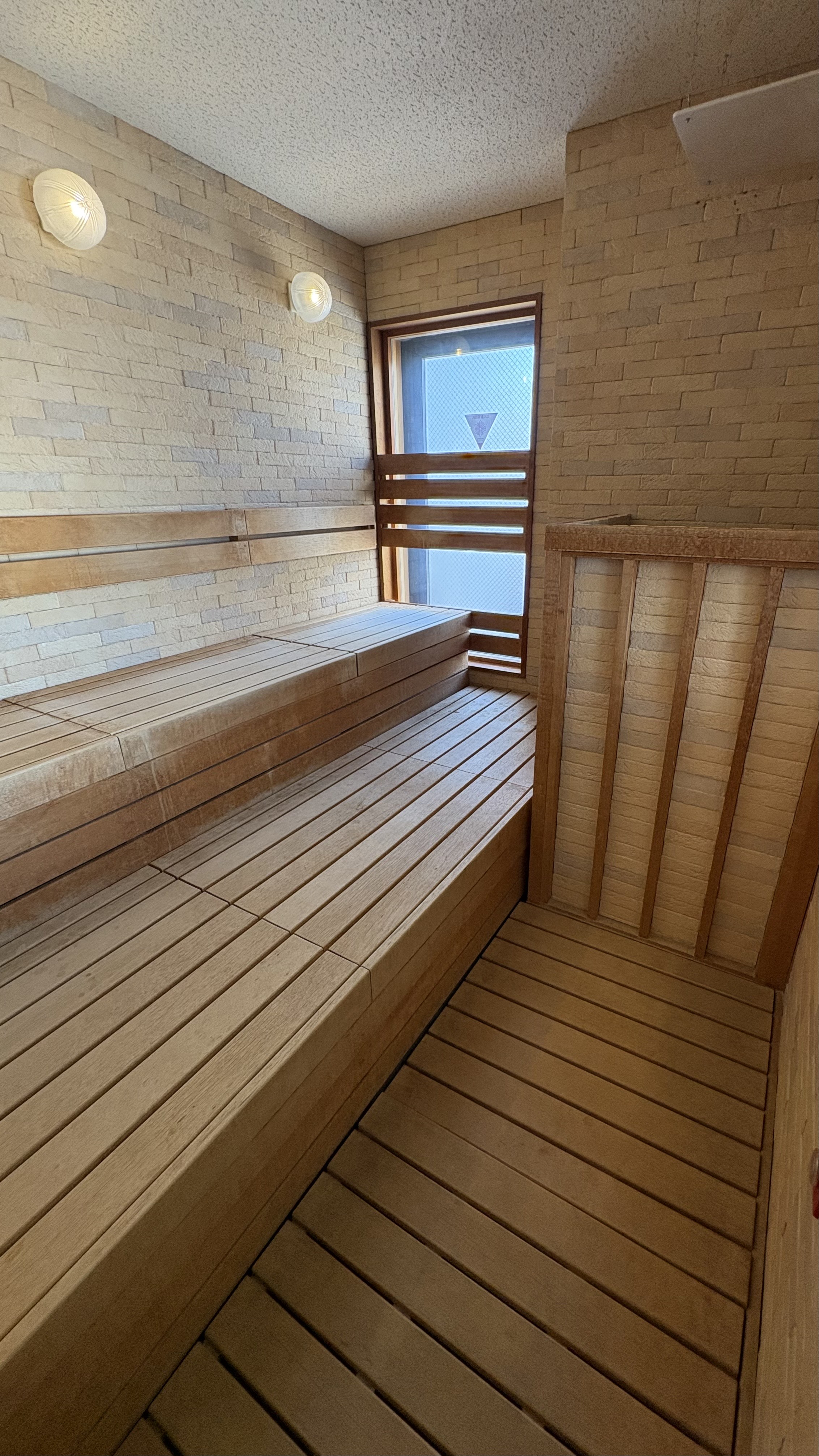 【10階大浴場】サウナを完備：汗を流してリフレッシュ♪