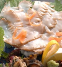 戸田菜穂ＣＭの「虎魚家」のアワビ刺身とオコゼの極めつけ９品美味少量の技１泊２食付きプラン