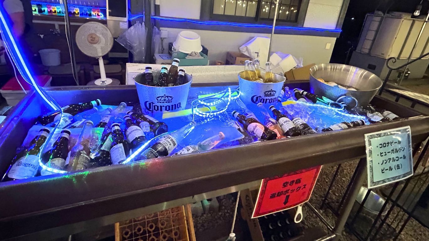 【ディナーは手ぶらで BBQ!!】食べ飲み放題最大5時間★in NIGHT FIVE！(2食付)